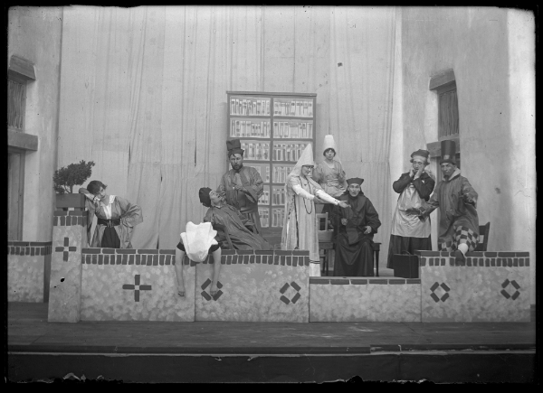 “The Man who Married a Dumb Wife,” Santa Fe Community Theater, St. Francis Auditorium, Santa Fe, New Mexico, 1919. Photograph by Wesley Bradfield. Courtesy Palace of the Governors Photo Archives (NMHM/DCA), neg. no.099833.