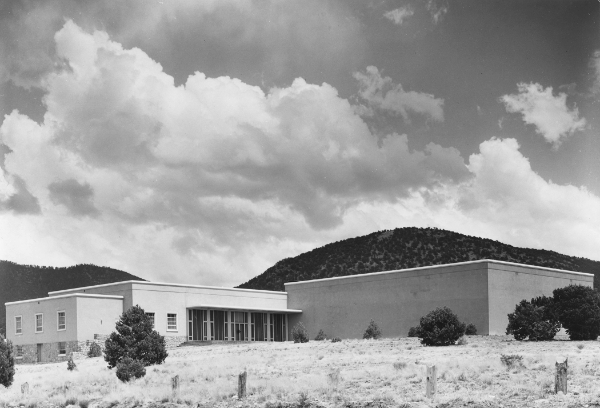Terrace, southwest elevation, 1952. Photograph by Laura Gilpin. Laura Gilpin collection (AR.00018.1), Bartlett Library and Archives, Museum of International Folk Art.