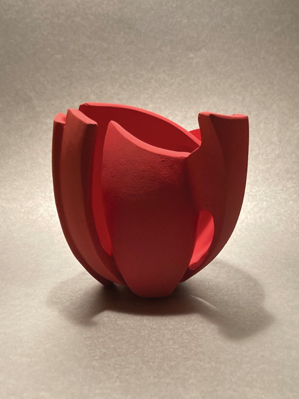 Kira Enriquez Loya, Flor 1, 2021. Ceramic. Photograph by Kira Enriquez Loya.