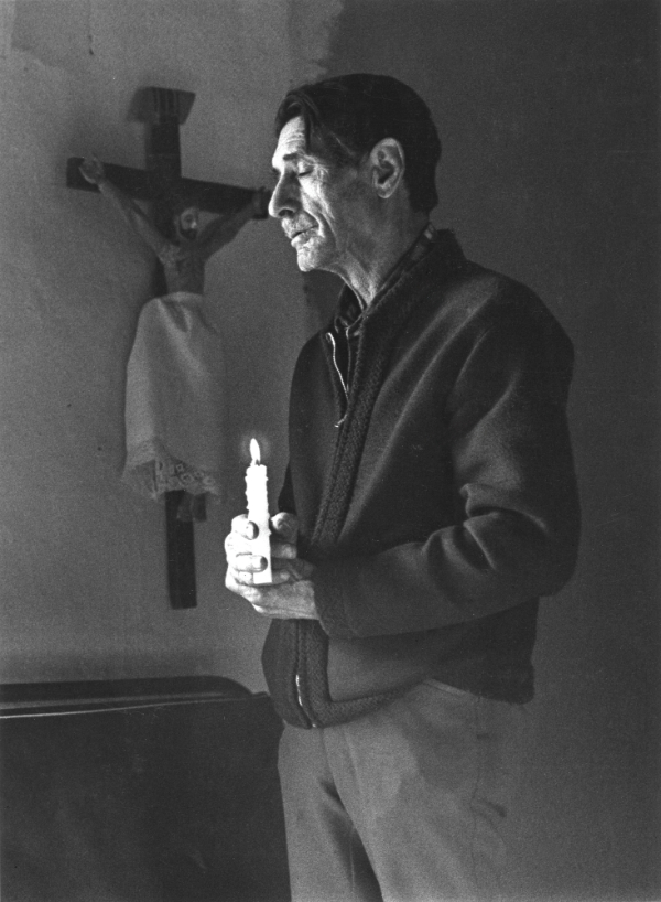 Nancy Hunter Warren, The Penitente, New Mexico, ca. 1973 –1990
Courtesy of the Palace of the Governors Photo Archives (NMHM/DCA),
HP.2003.29.4.